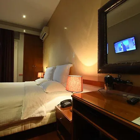 Ephira Hotel